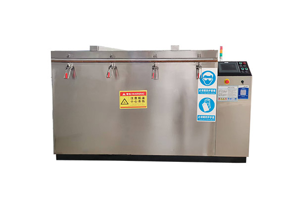 液氮高低温试验箱