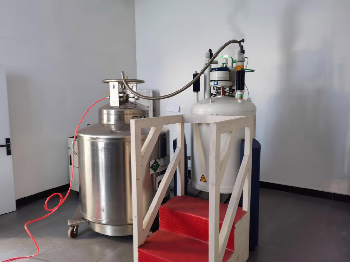 核磁共振波谱仪液氦自动补液系统 核磁共振波谱仪液氦自动补液系统