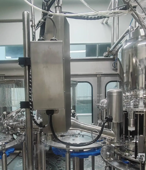 易拉罐液氮加注机原理与工艺控制：提升罐体强度、降低瘪罐率